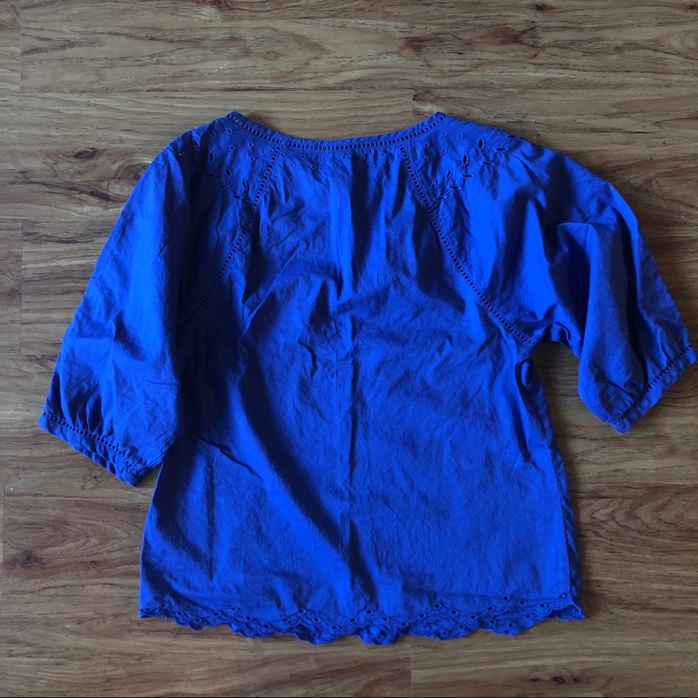 Excellent condition Gap eyelet top - Picture 6 of 6